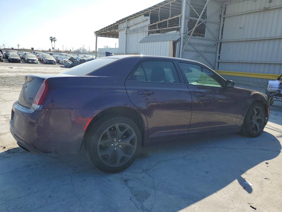 Zdjęcie 3 z aukcji – 2020 CHRYSLER 300 z VIN 2C3CCAAG4LH229985