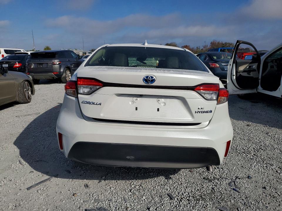 Photo 6 from auction – 2024 TOYOTA COROLLA with VIN JTDBCMFE0R3059328