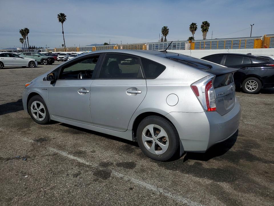 صورة رقم 2 من المزاد - 2012 TOYOTA PRIUS مع VIN JTDKN3DUXC5470911