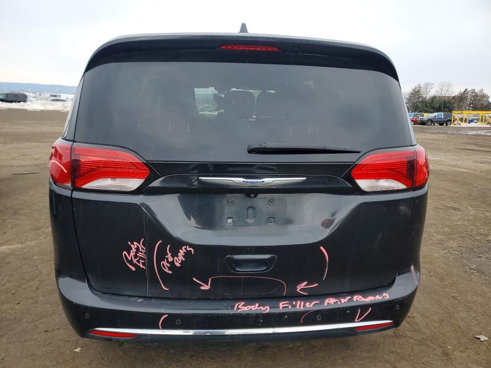 Photo 6 from auction – 2018 CHRYSLER PACIFICA with VIN 2C4RC1BG6JR214321