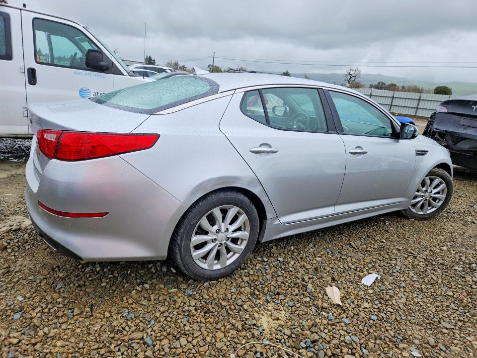 Photo 3 from auction – 2015 KIA OPTIMA with VIN 5XXGM4A76FG451270