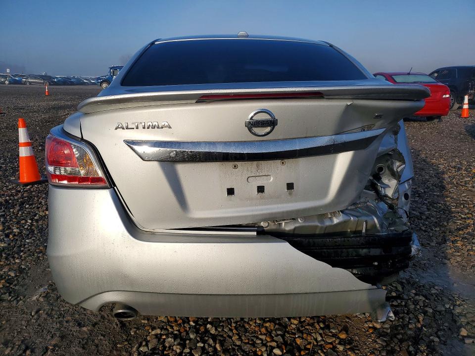 Photo 6 from auction – 2015 NISSAN ALTIMA with VIN 1N4AL3AP6FN355698