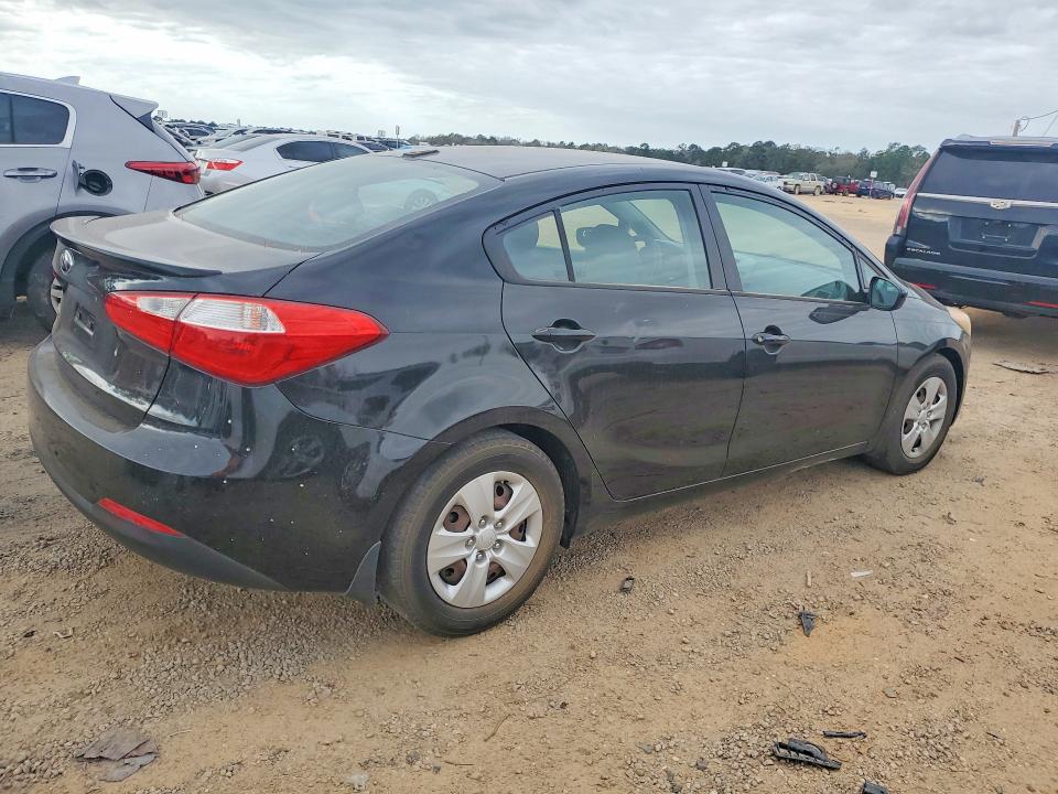 Photo 3 from auction – 2015 KIA FORTE with VIN KNAFK4A6XF5313239