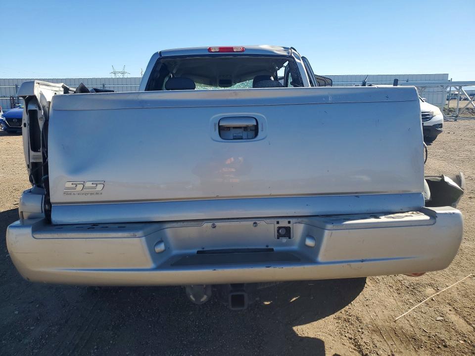 Photo 6 from auction – 2006 CHEVROLET SILVERADO with VIN 2GCEC19N261347389