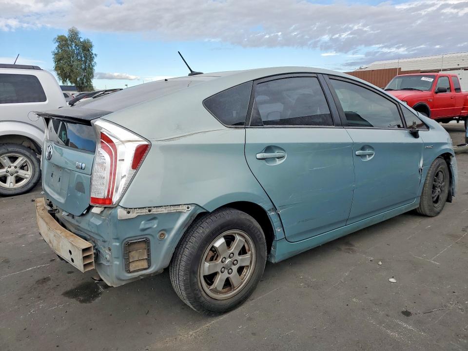 Photo 3 from auction – 2015 TOYOTA PRIUS with VIN JTDKN3DU5F1917382