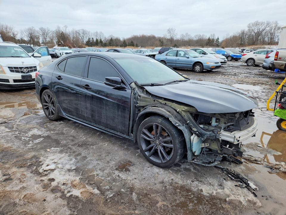 Photo 4 from auction – 2019 ACURA TLX with VIN 19UUB2F66KA003597