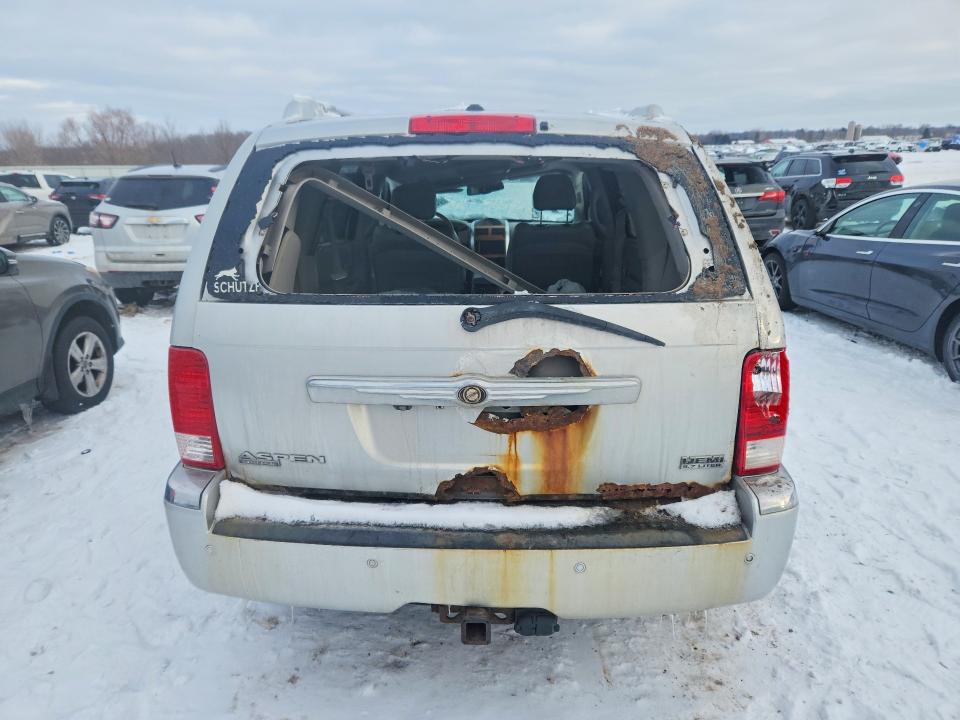 Photo 6 from auction – 2008 CHRYSLER ASPEN LIMI with VIN 1A8HW58258F132306