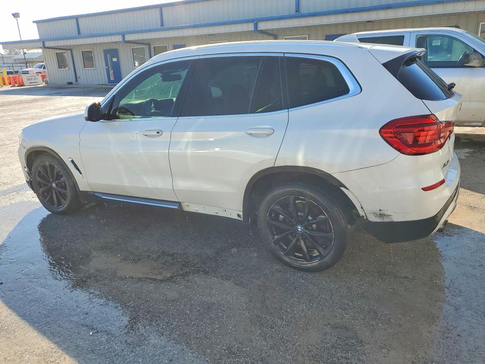 Photo 2 from auction – 2019 BMW X3 SDRIVE3 with VIN 5UXTR7C54KLF29098
