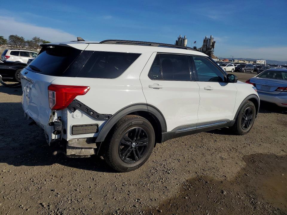 Photo 3 from auction – 2021 FORD EXPLORER with VIN 1FMSK7DH0MGA87550