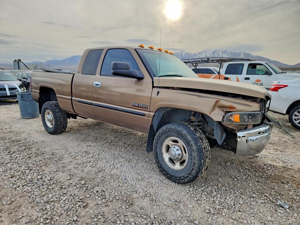 Photo 4 from auction – 2001 DODGE RAM 2500 with VIN 3B7KF23711G742528
