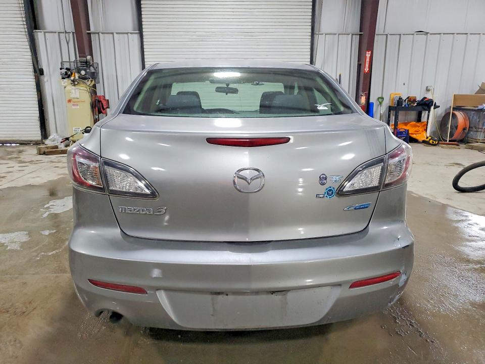 Photo 6 from auction – 2013 MAZDA 3 with VIN JM1BL1UPXD1780148