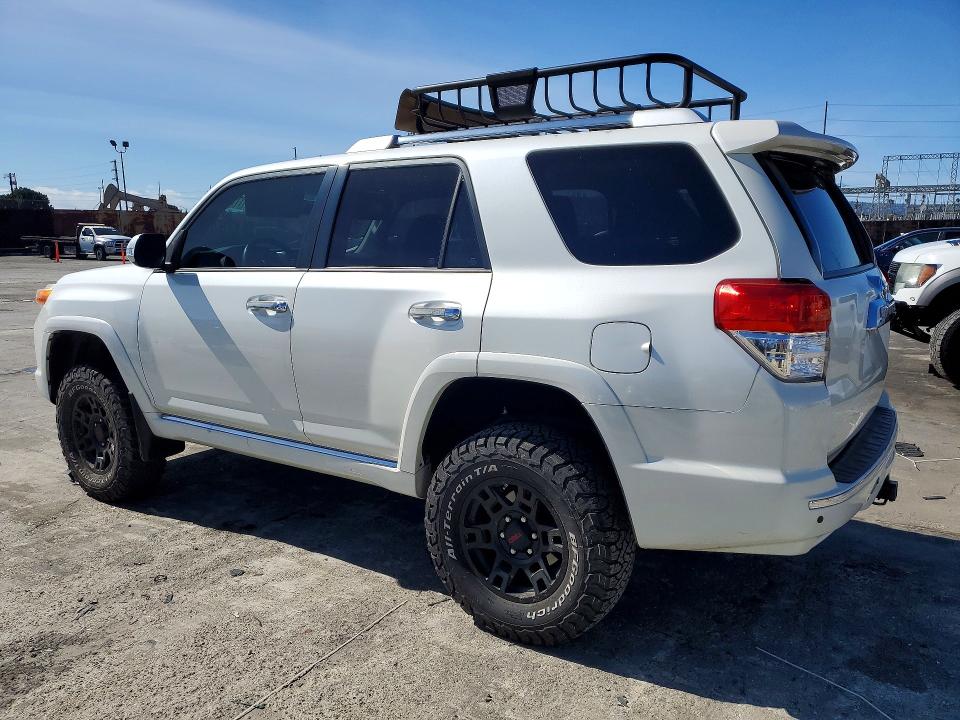 Photo 2 from auction – 2012 TOYOTA 4RUNNER with VIN JTEZU5JR2C5038578
