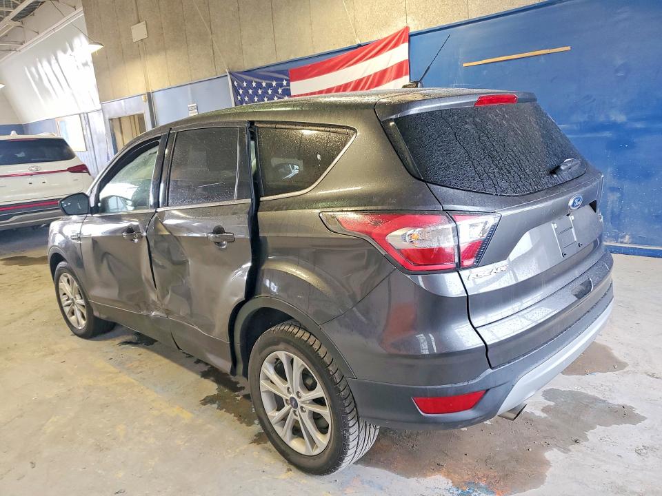 صورة رقم 2 من المزاد - 2017 FORD ESCAPE مع VIN 1FMCU0GD0HUA52299