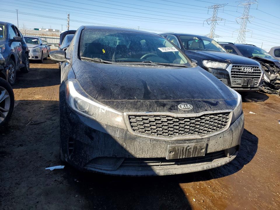 Photo 5 from auction – 2018 KIA FORTE LX with VIN 3KPFL4A7XJE241402