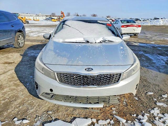 Photo 5 from auction – 2018 KIA FORTE with VIN 3KPFK4A73JE211340