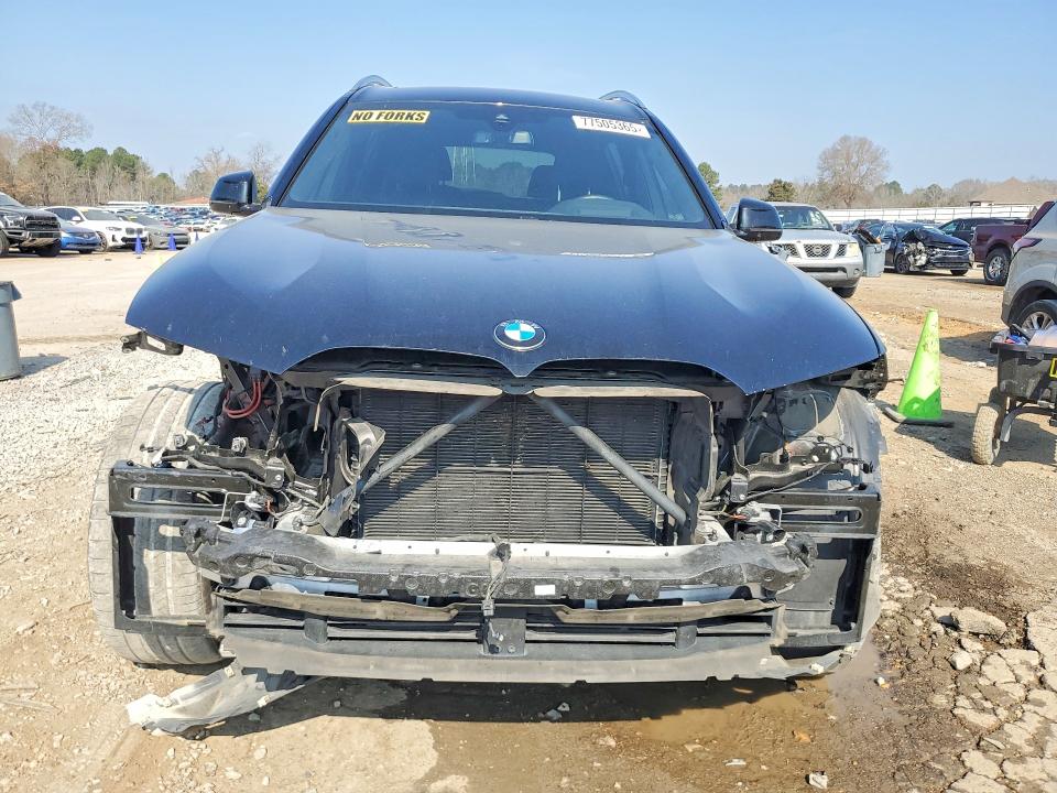 Photo 5 from auction – 2021 BMW X7 XDRIVE4 with VIN 5UXCW2C06M9G75504