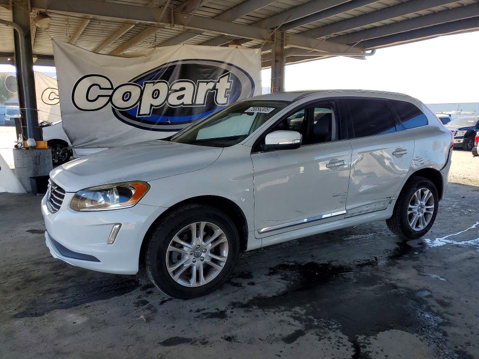 VOLVO XC60 T5 PR 2015 مع رقم تعريف المركبة YV440MDK6F2702144 - صورة من المزاد