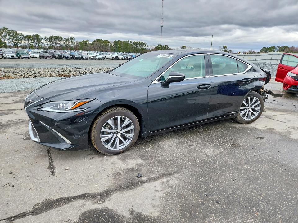 LEXUS ES 300H 2020 with VIN 58AD21B17LU012168 - Photo from auction