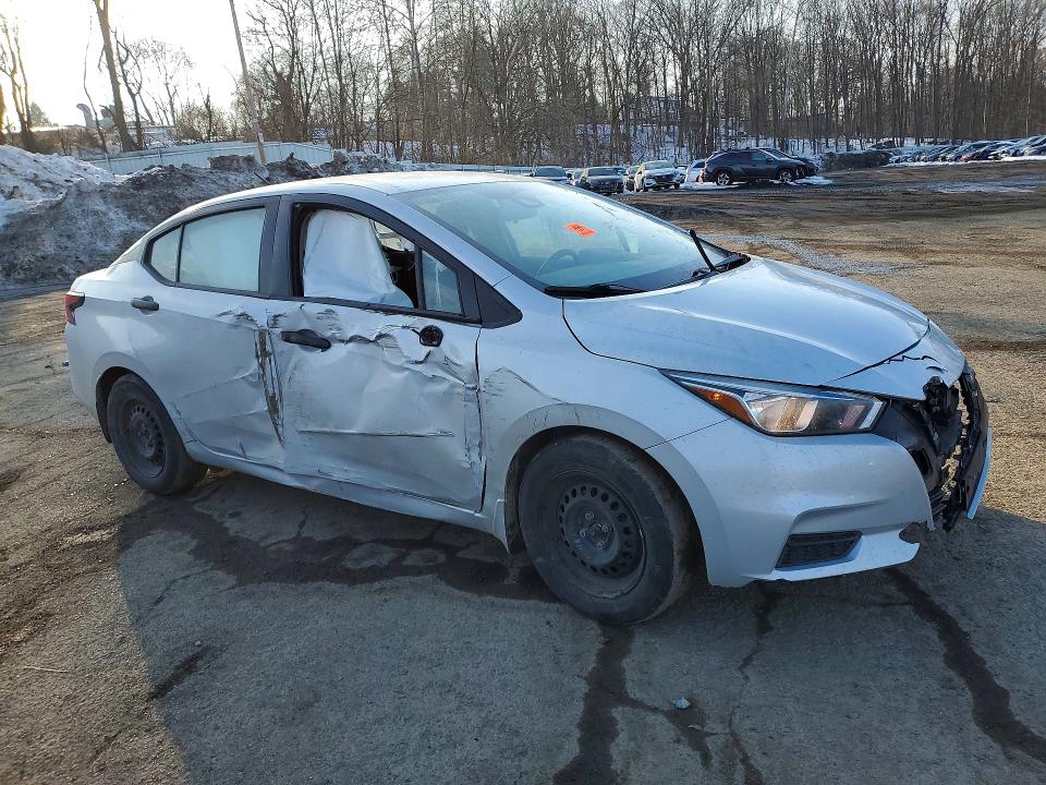 Photo 4 from auction – 2020 NISSAN VERSA with VIN 3N1CN8DV2LL813451