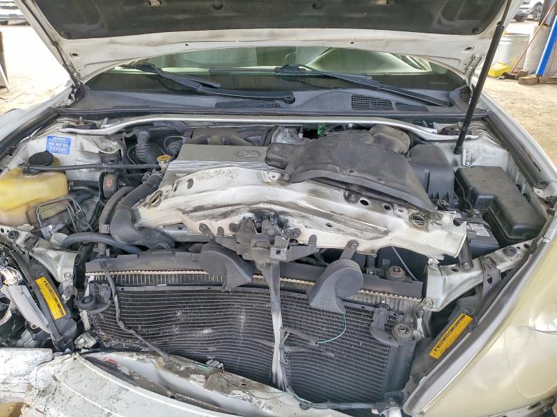 Photo 11 from auction – 2004 LEXUS ES with VIN JTHBA30G640013747