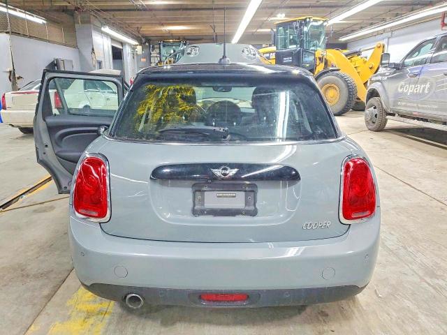 Photo 6 from auction – 2018 MINI COOPER with VIN WMWXU1C59J2F79527