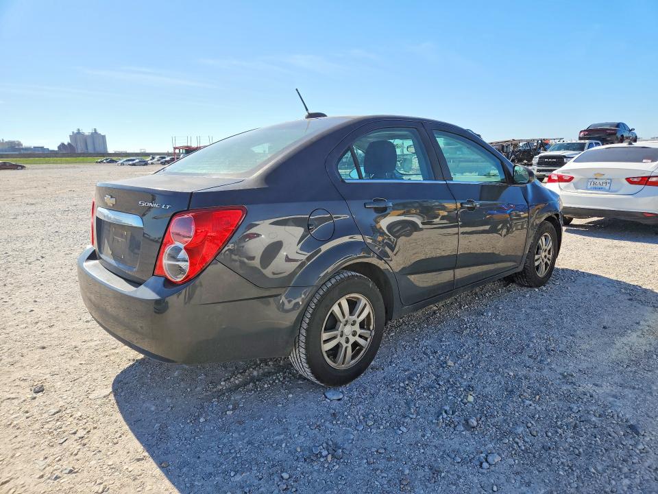 Photo 3 from auction – 2015 CHEVROLET SONIC with VIN 1G1JC5SH2F4135440