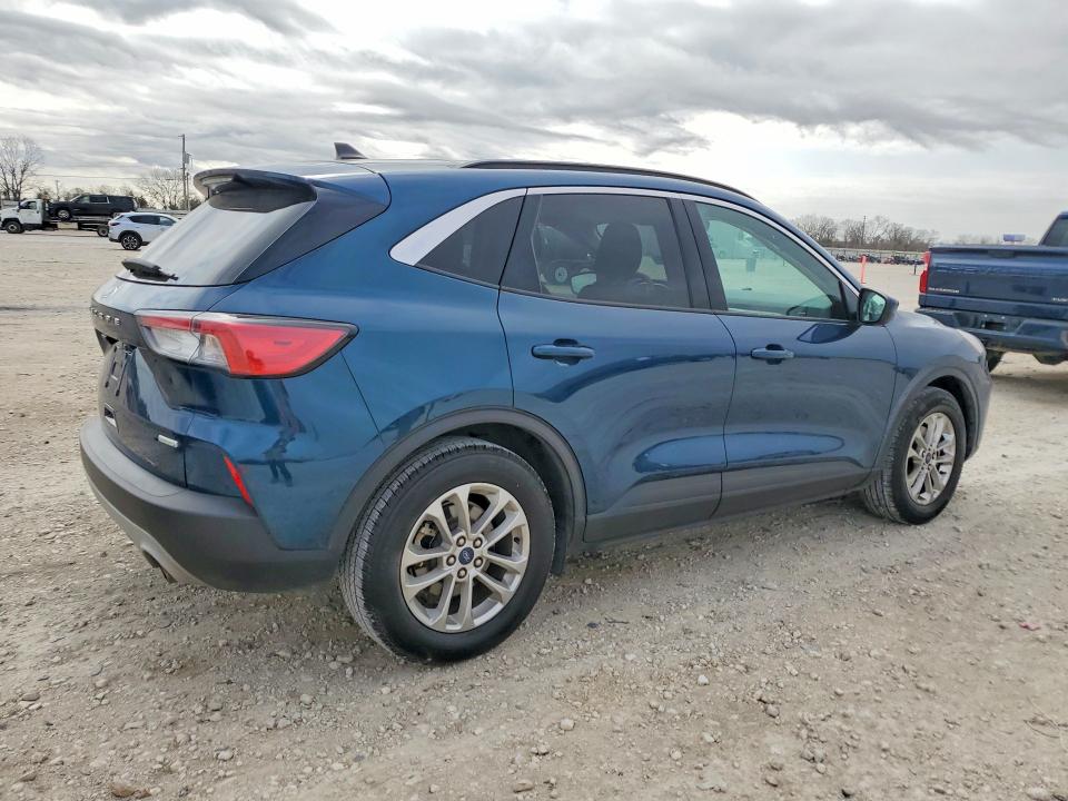 Photo 3 from auction – 2020 FORD ESCAPE with VIN 1FMCU0G6XLUA70318