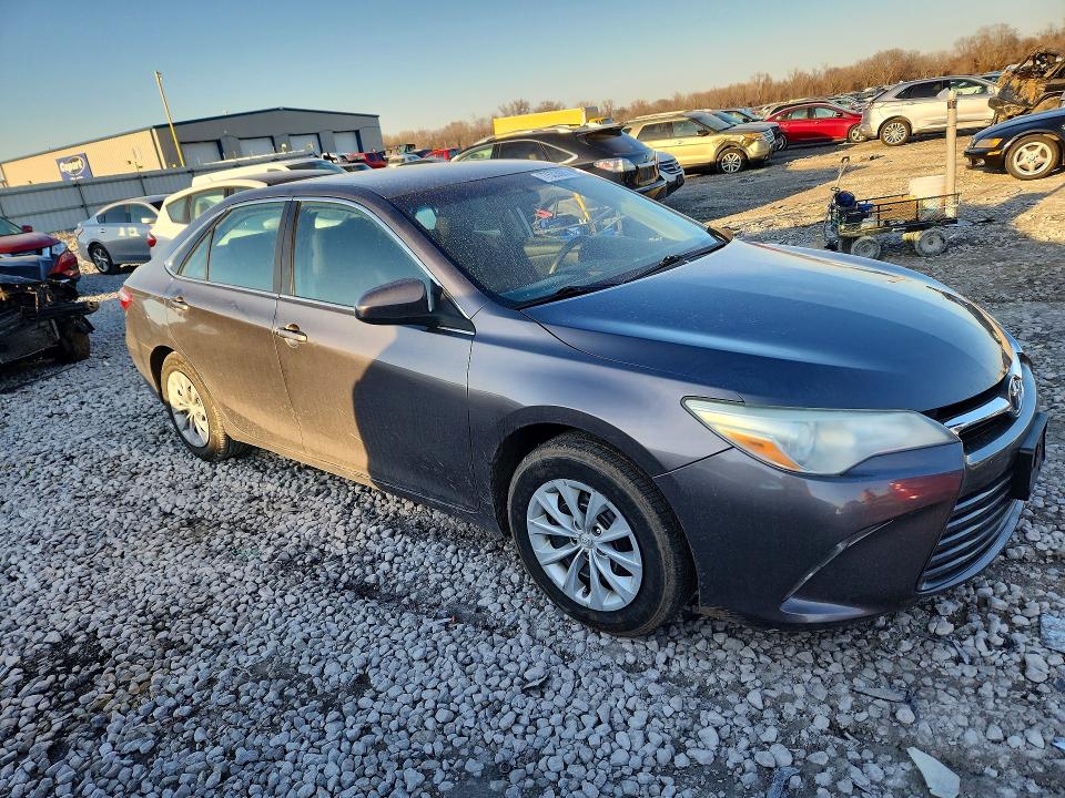 Zdjęcie 4 z aukcji – 2015 TOYOTA CAMRY LE z VIN 4T4BF1FK2FR489817