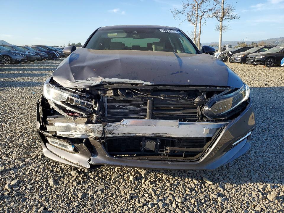 Photo 5 from auction – 2019 HONDA ACCORD with VIN 1HGCV3F93KA014804