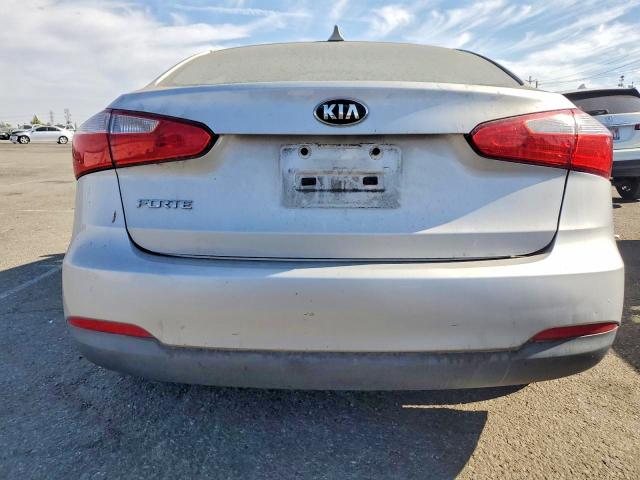Photo 6 from auction – 2016 KIA FORTE with VIN KNAFK4A65G5588194