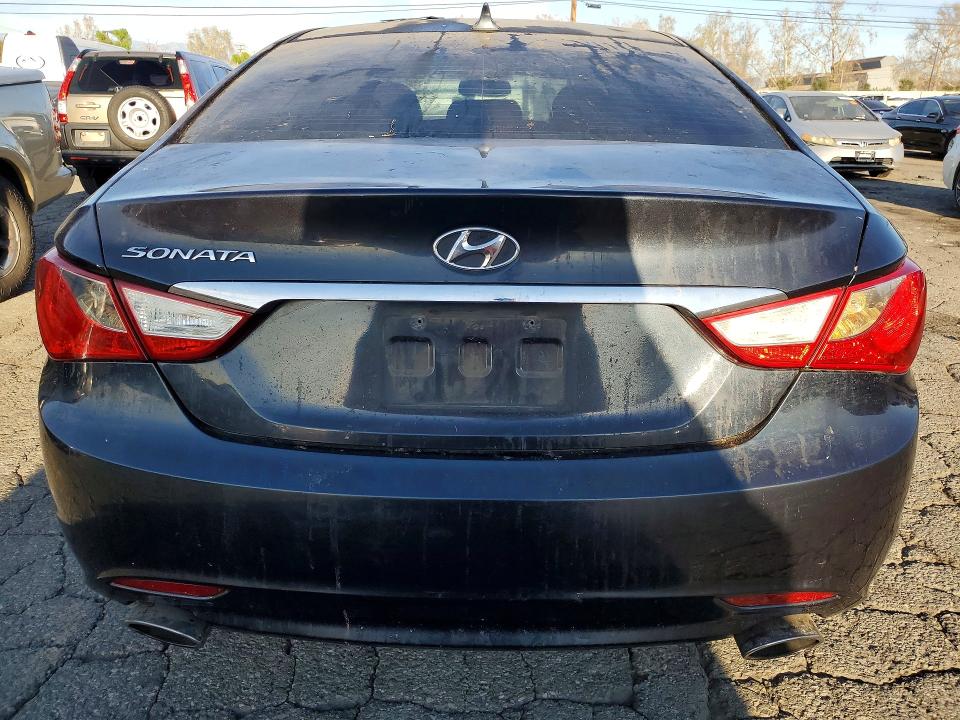 Фото 6 с аукциона – 2011 HYUNDAI SONATA с VIN 5NPEC4AC1BH071078