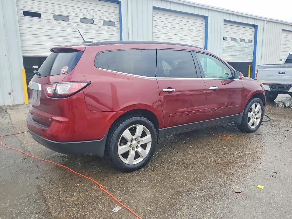 Photo 3 from auction – 2017 CHEVROLET TRAVERSE with VIN 1GNKRGKD5HJ295469