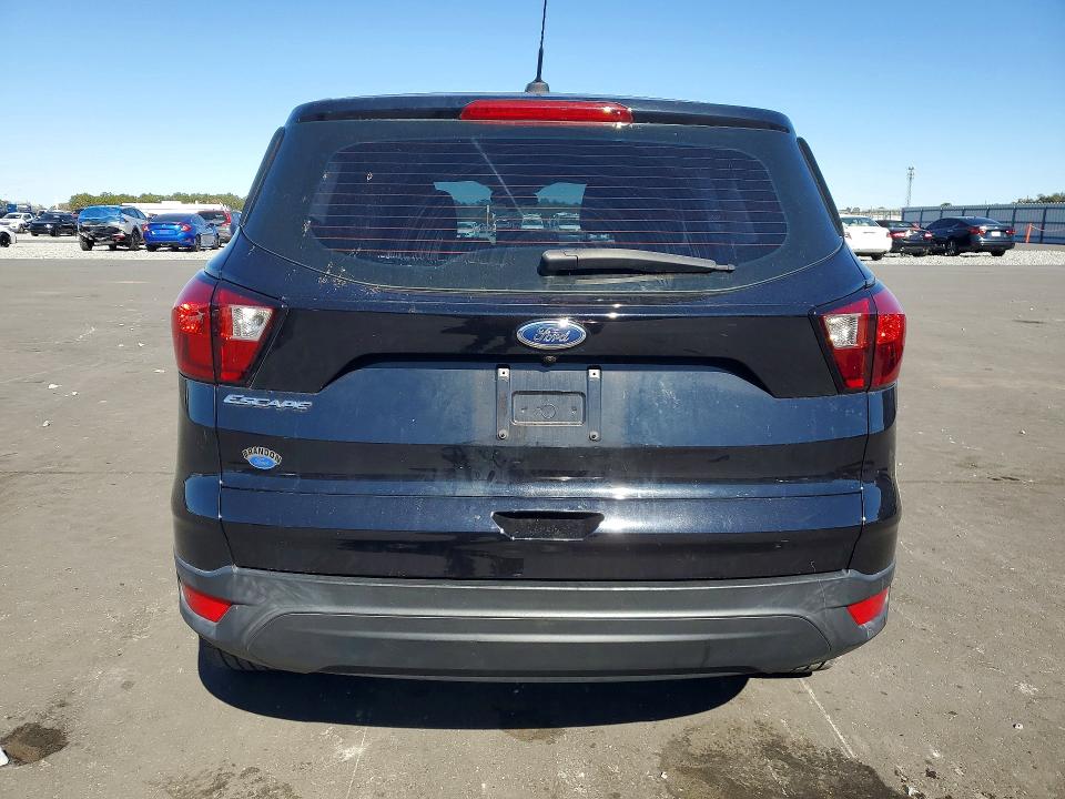 Photo 6 from auction – 2019 FORD ESCAPE S with VIN 1FMCU0F77KUC46296