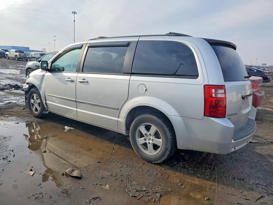 Photo 2 from auction – 2010 DODGE GRAND CARAVAN with VIN 2D4RN5DX6AR127486