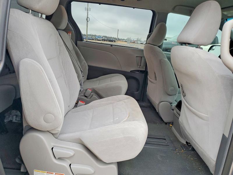 Photo 11 from auction – 2016 TOYOTA SIENNA with VIN 5TDKK3DC2GS700229