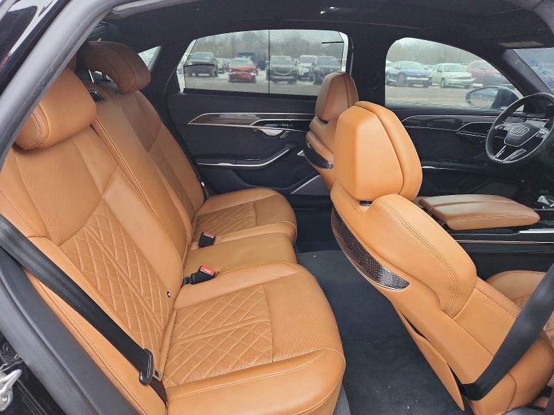 Photo 10 from auction – 2023 AUDI S8 with VIN WAULSAF89PN012152