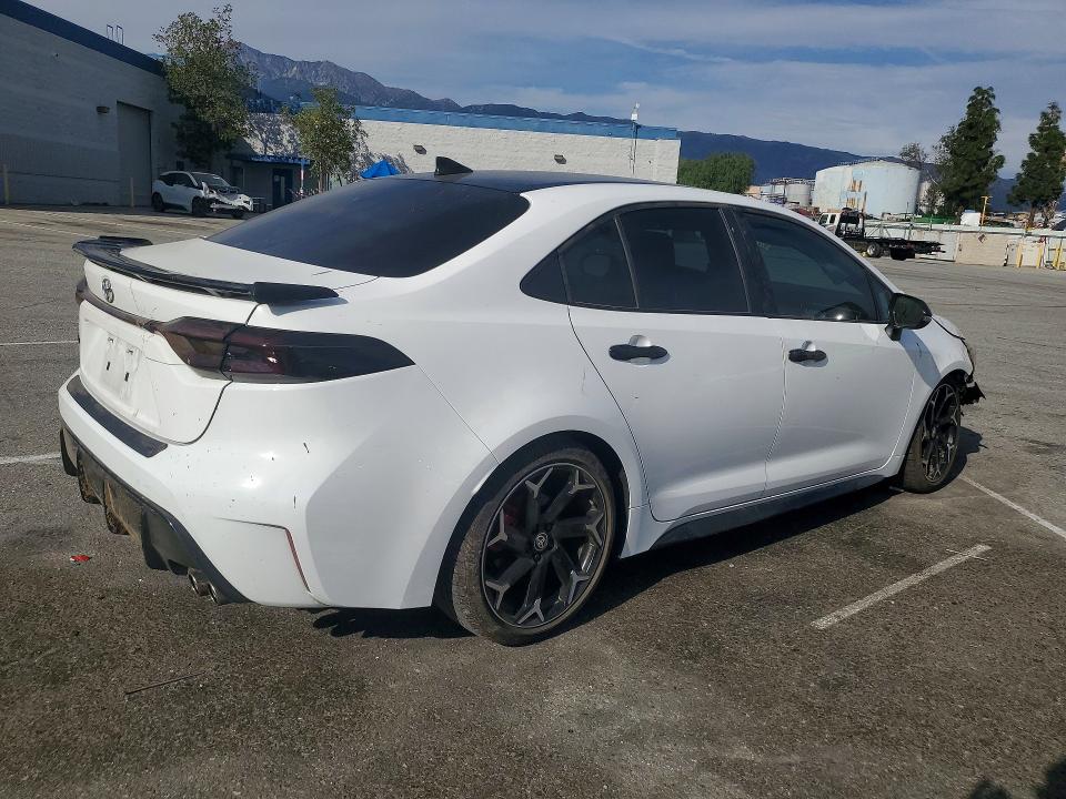 Photo 3 from auction – 2025 TOYOTA COROLLA with VIN 5YFB4MCE4SP239698