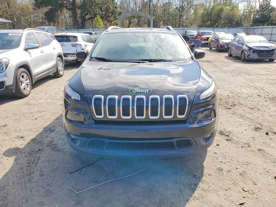 Photo 5 from auction – 2017 JEEP CHEROKEE with VIN 1C4PJLCB6HW571866