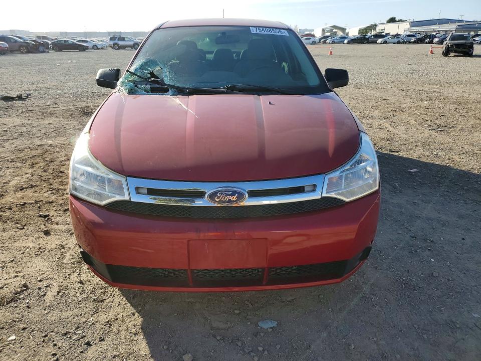 Photo 5 from auction – 2011 FORD FOCUS SE with VIN 1FAHP3FN5BW180911