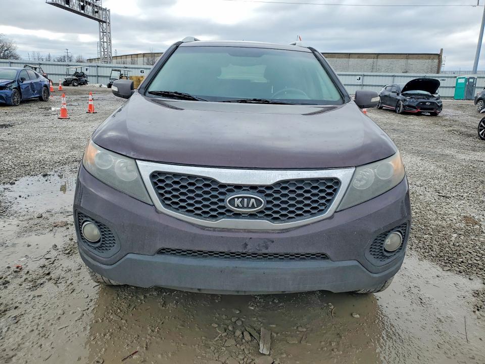 Photo 5 from auction – 2011 KIA SORENTO with VIN 5XYKT4A23BG179512