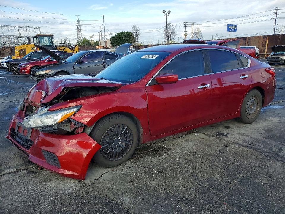 NISSAN ALTIMA 2018 z numerem VIN 1N4AL3AP1JC120159 - Zdjęcie z aukcji