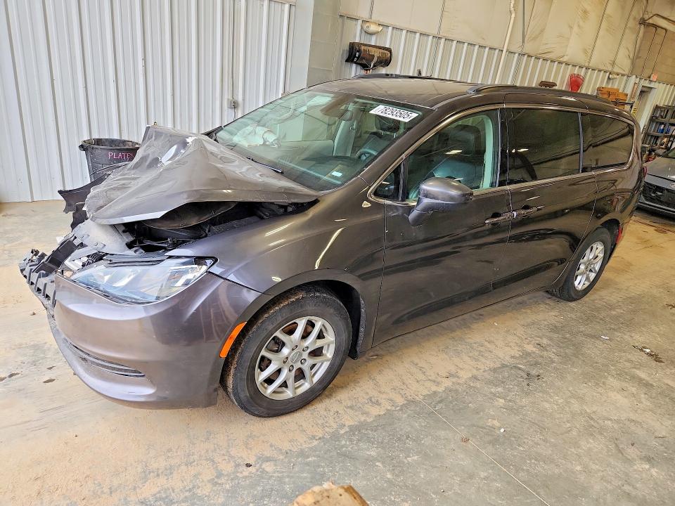 Photo 1 from auction – 2020 CHRYSLER VOYAGER with VIN 2C4RC1DG0LR151538