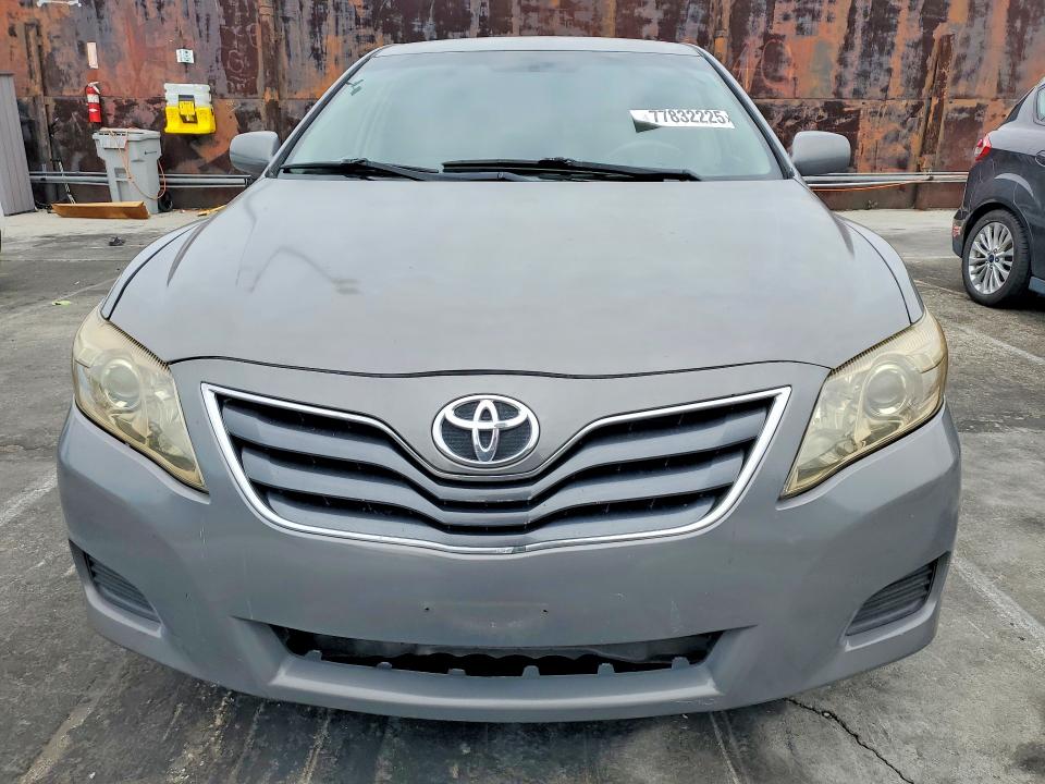 Zdjęcie 5 z aukcji – 2011 TOYOTA CAMRY z VIN 4T4BF3EK6BR113127