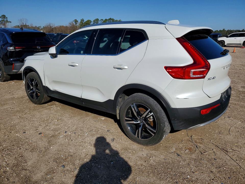 Photo 2 from auction – 2025 VOLVO XC40 with VIN YV4L12UJ5S2576650