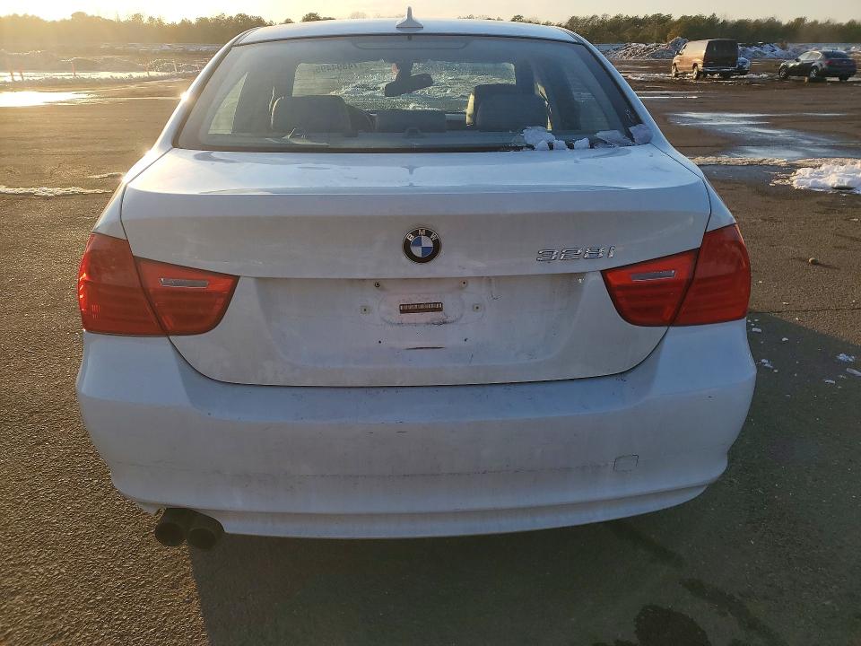 Photo 6 from auction – 2011 BMW 328I with VIN WBAPK5G59BNN26962
