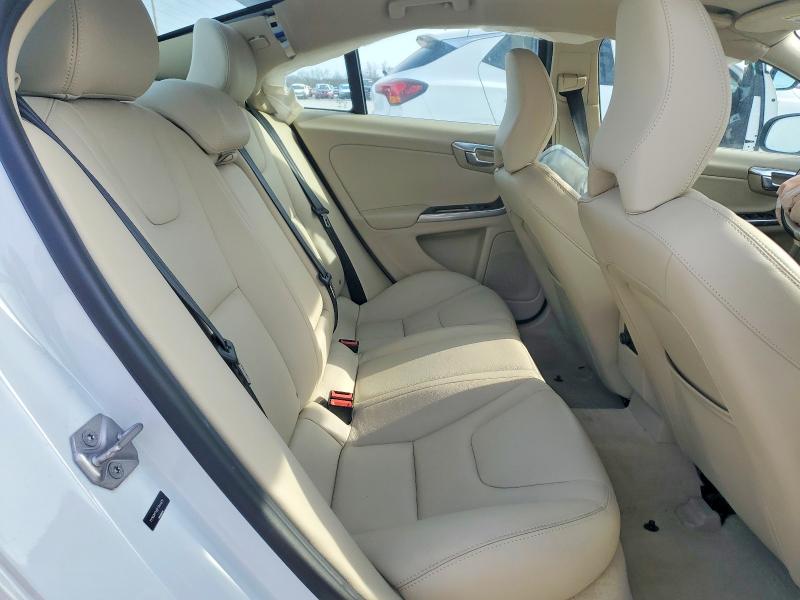Photo 10 from auction – 2015 VOLVO S60 with VIN YV140MFM2F1344879