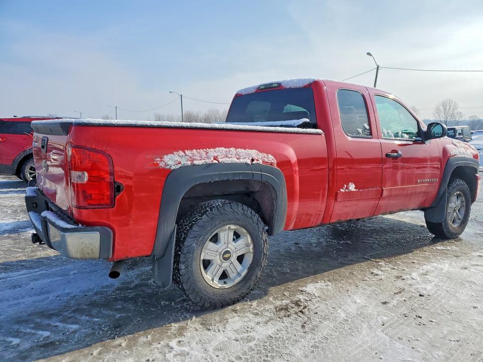 Photo 3 from auction – 2008 CHEVROLET SILVERADO with VIN 1GCEK19008Z213241