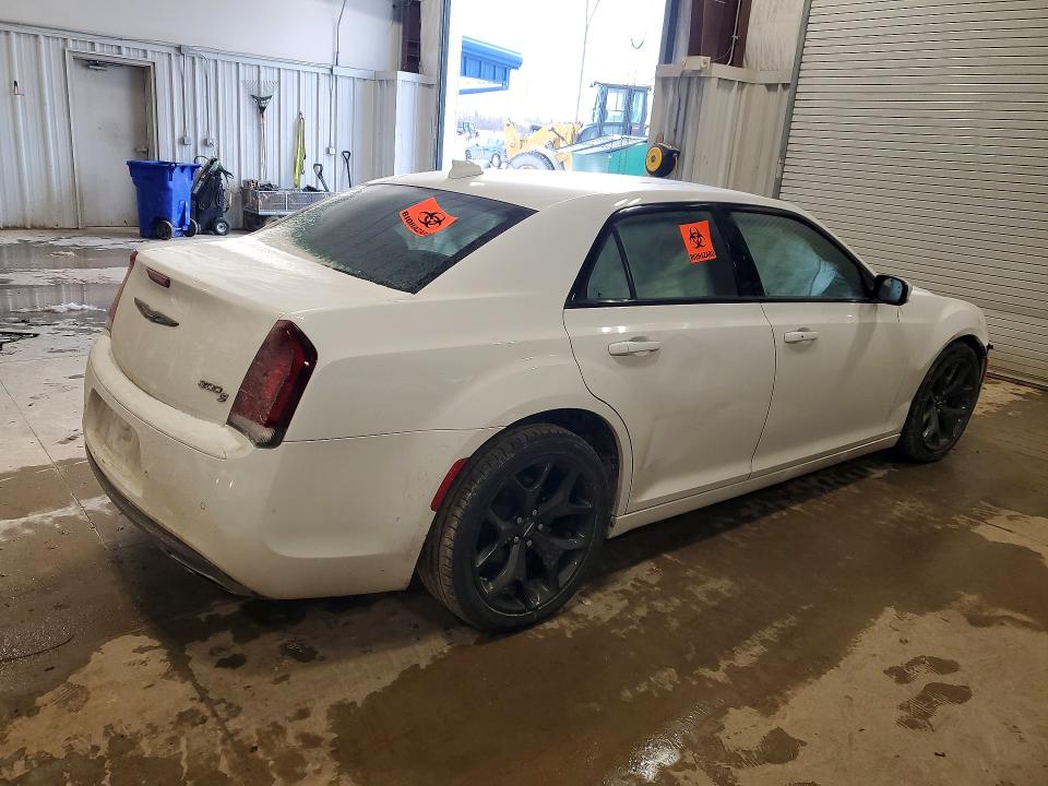 Photo 3 from auction – 2022 CHRYSLER 300 with VIN 2C3CCABG9NH186987