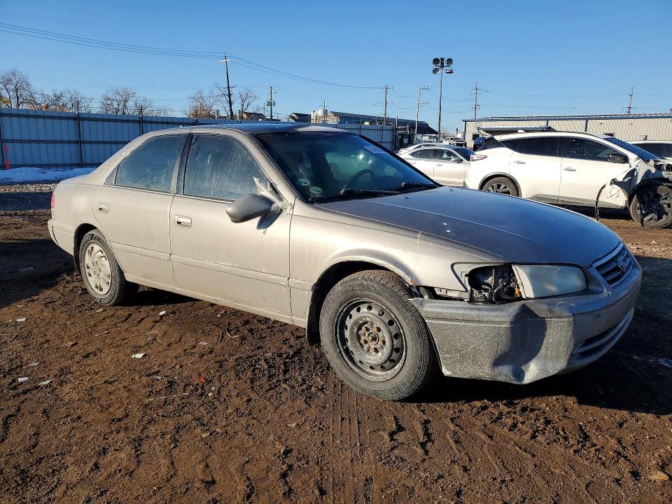 Photo 4 from auction – 2001 TOYOTA CAMRY CE with VIN 4T1BG22K81U096934