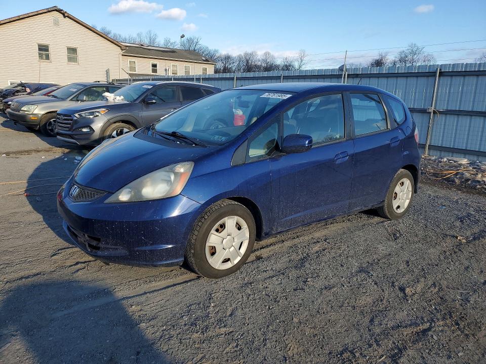 HONDA FIT 2013 with VIN JHMGE8H35DC017439 - Photo from auction